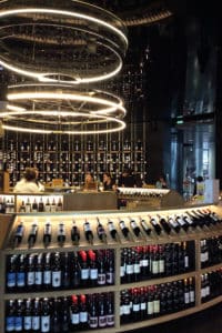 Latitude 20 Bordeaux cave bar à vin